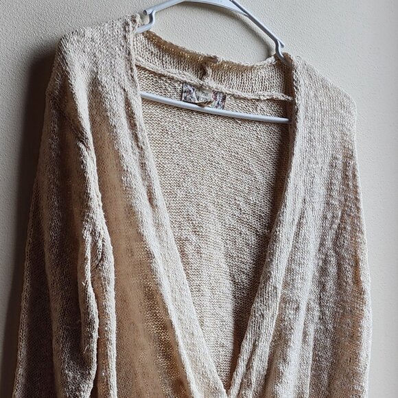 Pink Republic Cream Deep V-Neck Crossover Sweater Size Medium - Picture 2 of 16
